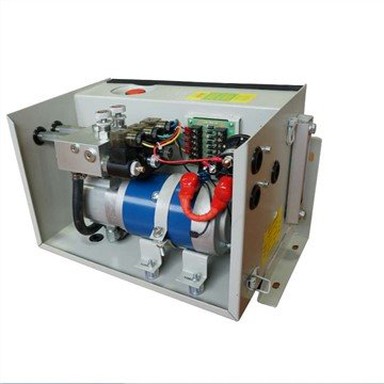 Захранващ блок за автомобилен повдигач